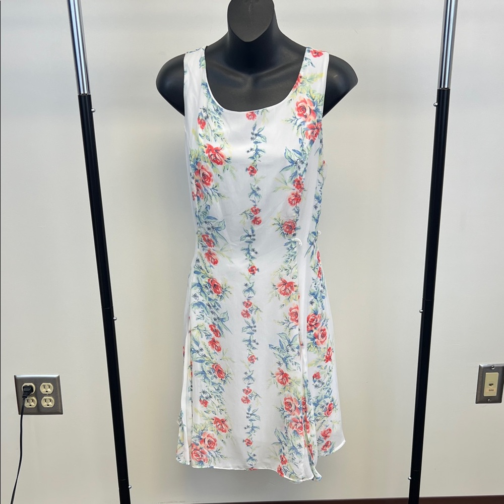 Disney Alice Through the Looking Glass White Floral Sleeveless Dress Size XL